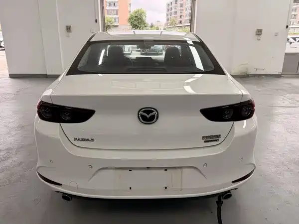 Mazda 3 Axela 2022