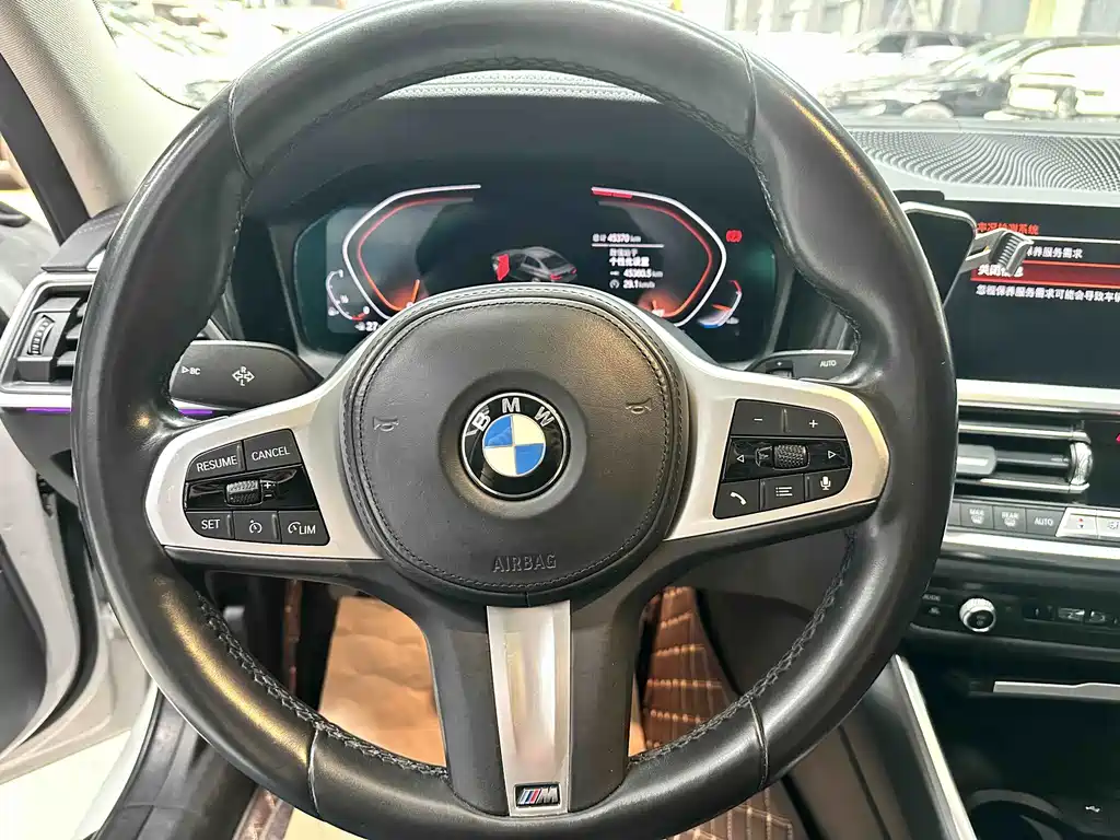 BMW 3 Series 2022 — фото 21