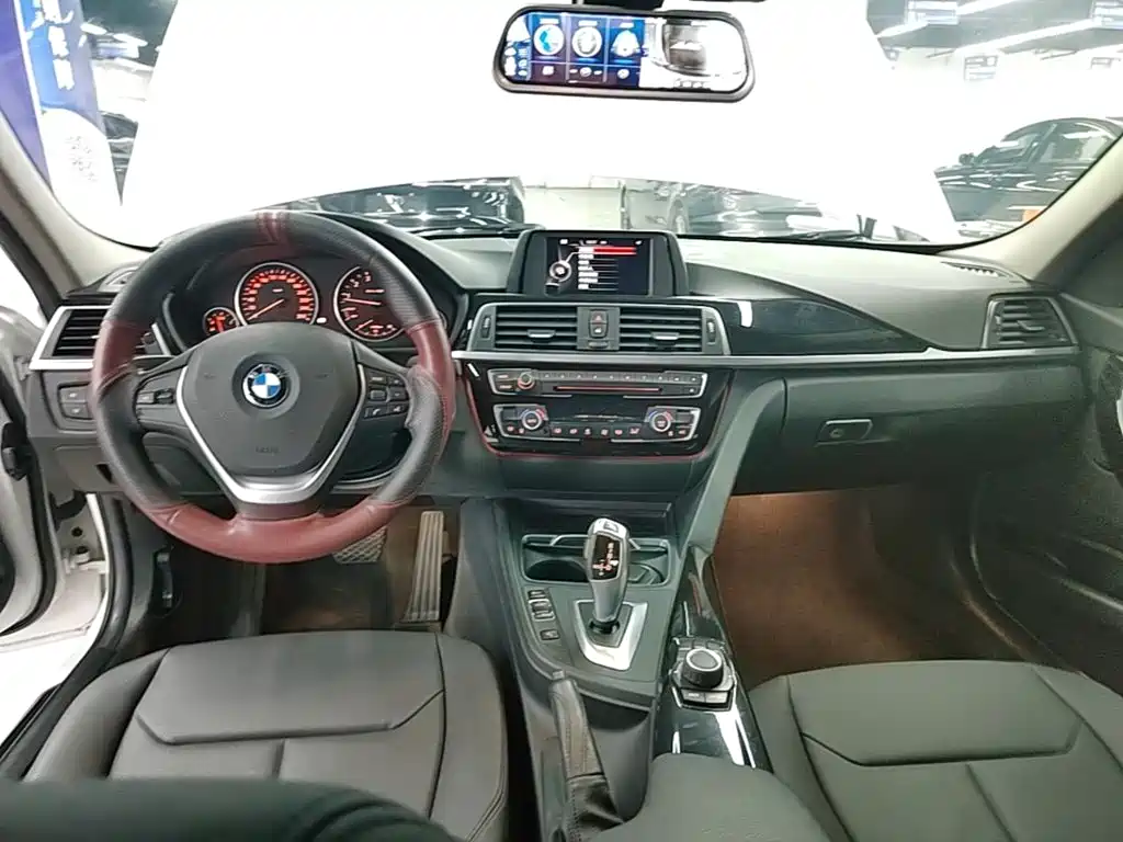 BMW 3 Series 2017 — фото 10