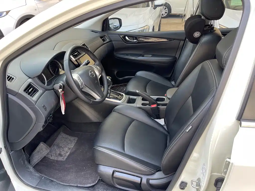 Nissan Tiida 2023
