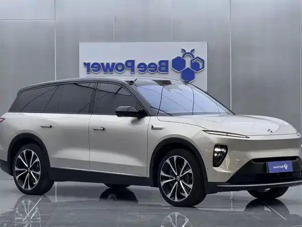 NIO ES8 2023