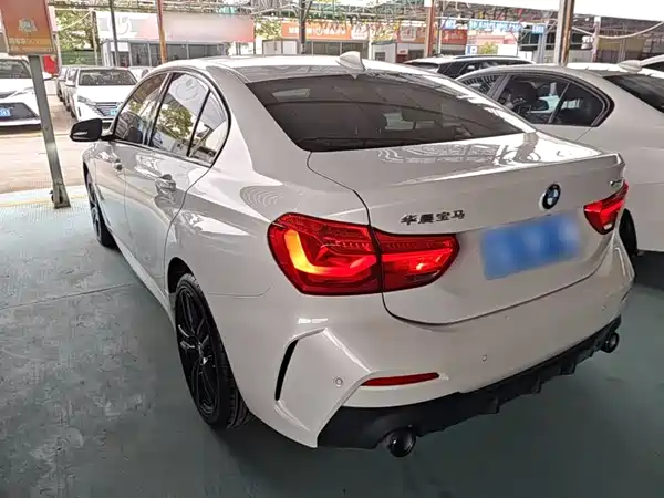 BMW 1 Series 2022