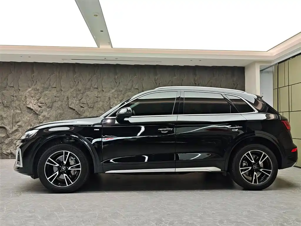 Audi Q5L 2023 — фото 3