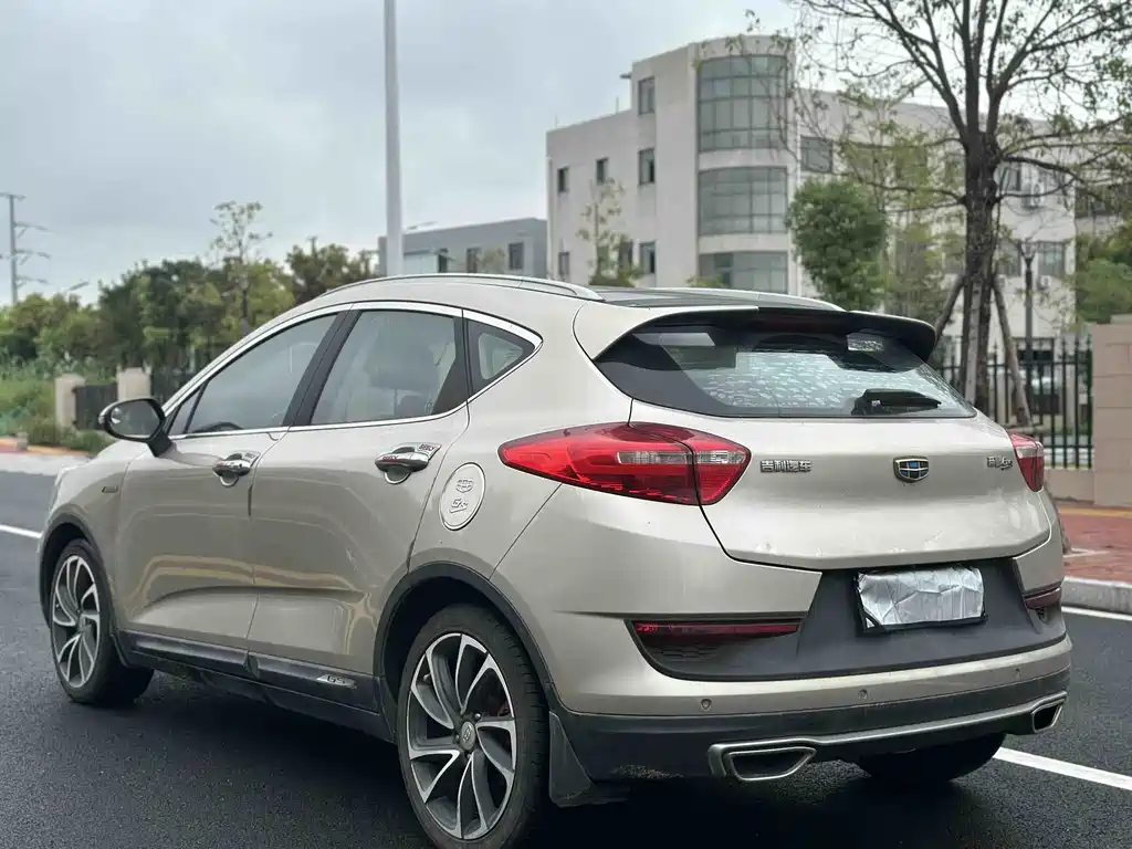 Geely Emgrand GS 2016 — фото 7