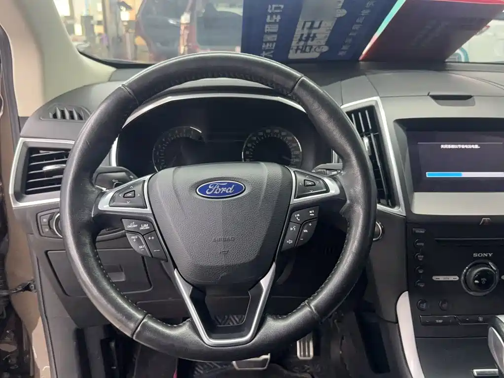 Ford Edge 2017 — фото 3