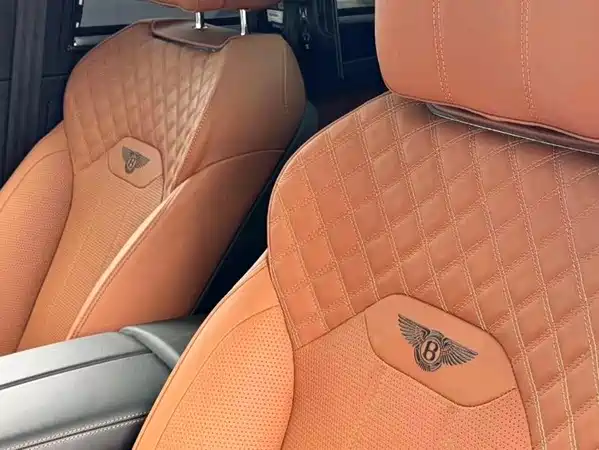 Bentley Bentayga Plug-In Hybrid 2022