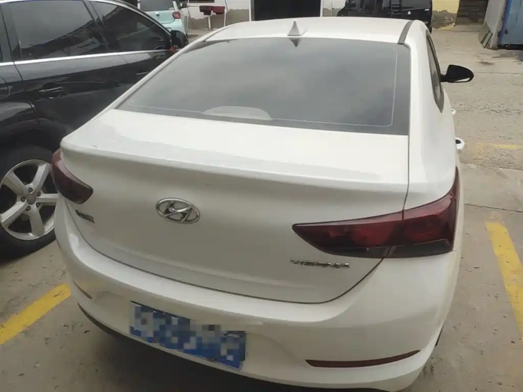 Hyundai Verna 2018 — фото 6