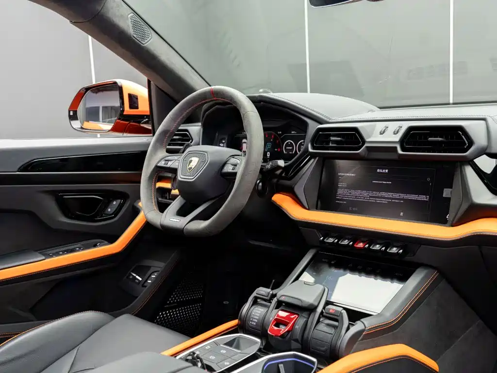 Lamborghini Urus SE 2025 — фото 19