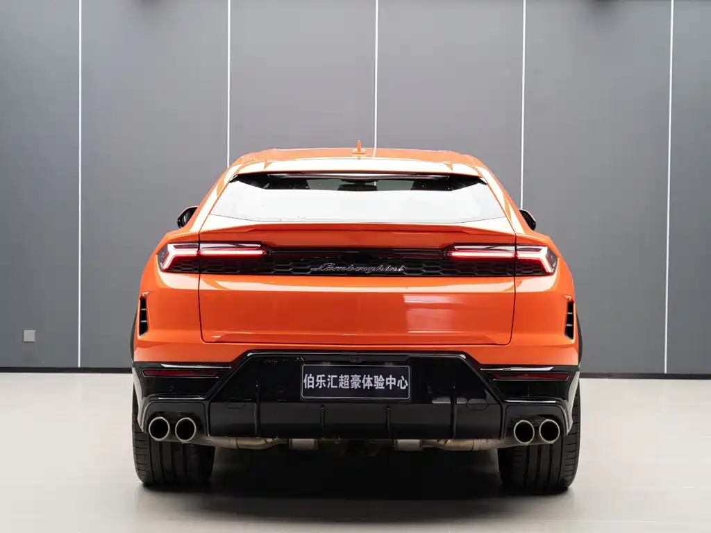 Lamborghini Urus SE 2025 — фото 7