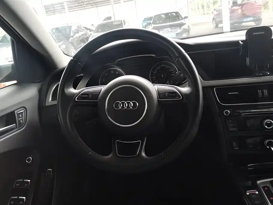 Audi A4L 2013 — фото 15