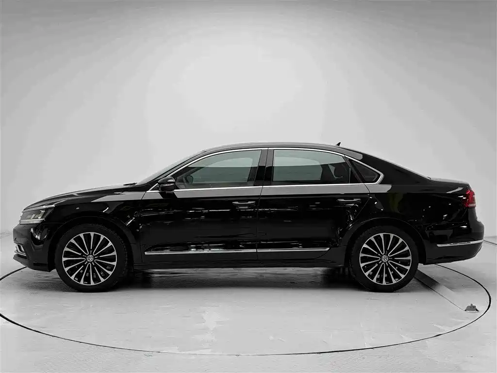 Volkswagen Passat 2016 — фото 20
