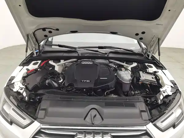 Audi A4L 2019