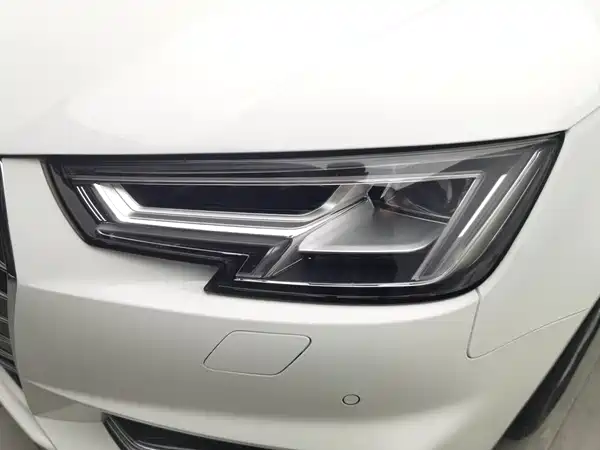 Audi A4L 2019