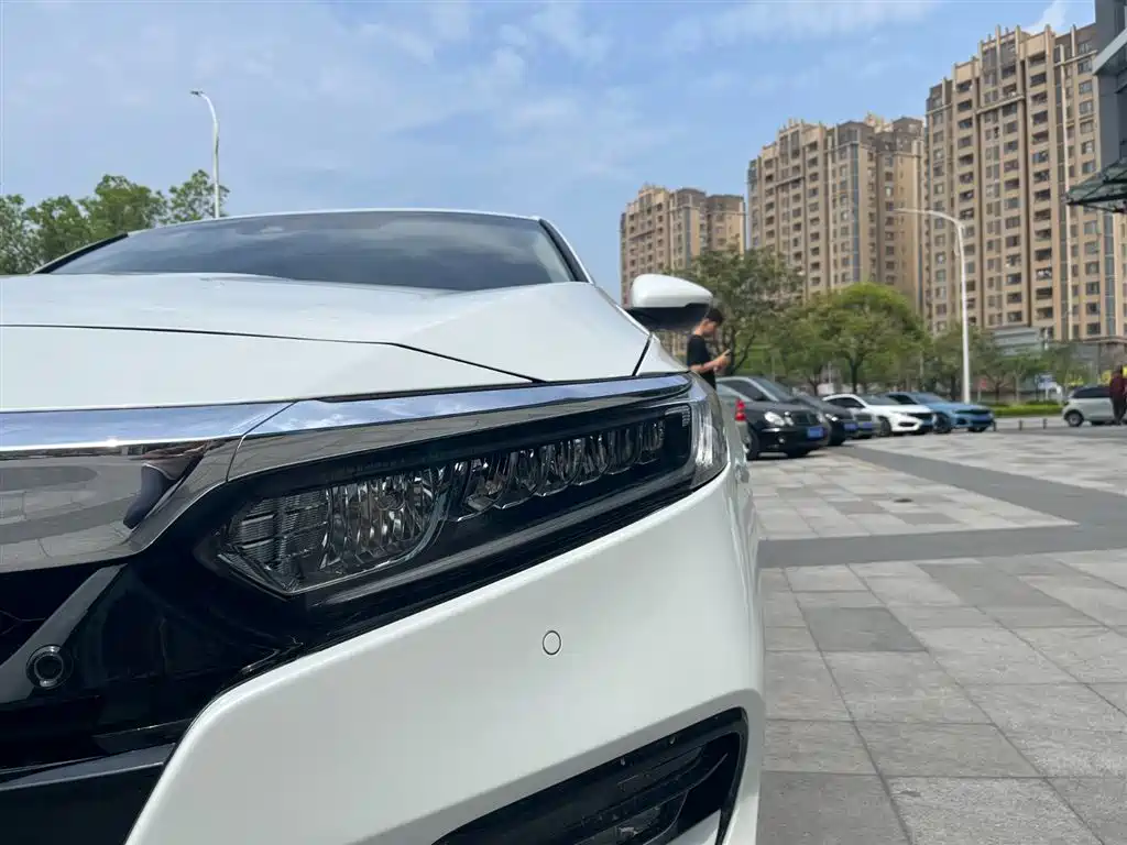 Honda Accord 2019 — фото 20