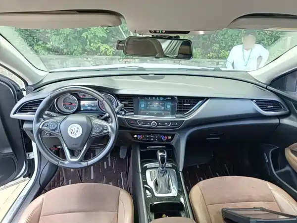 Buick Regal 2020