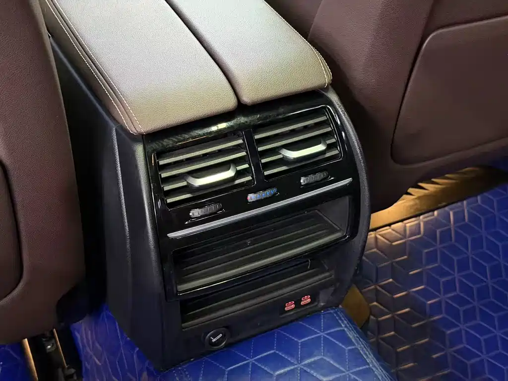 BMW 5 Series 2022 — фото 12