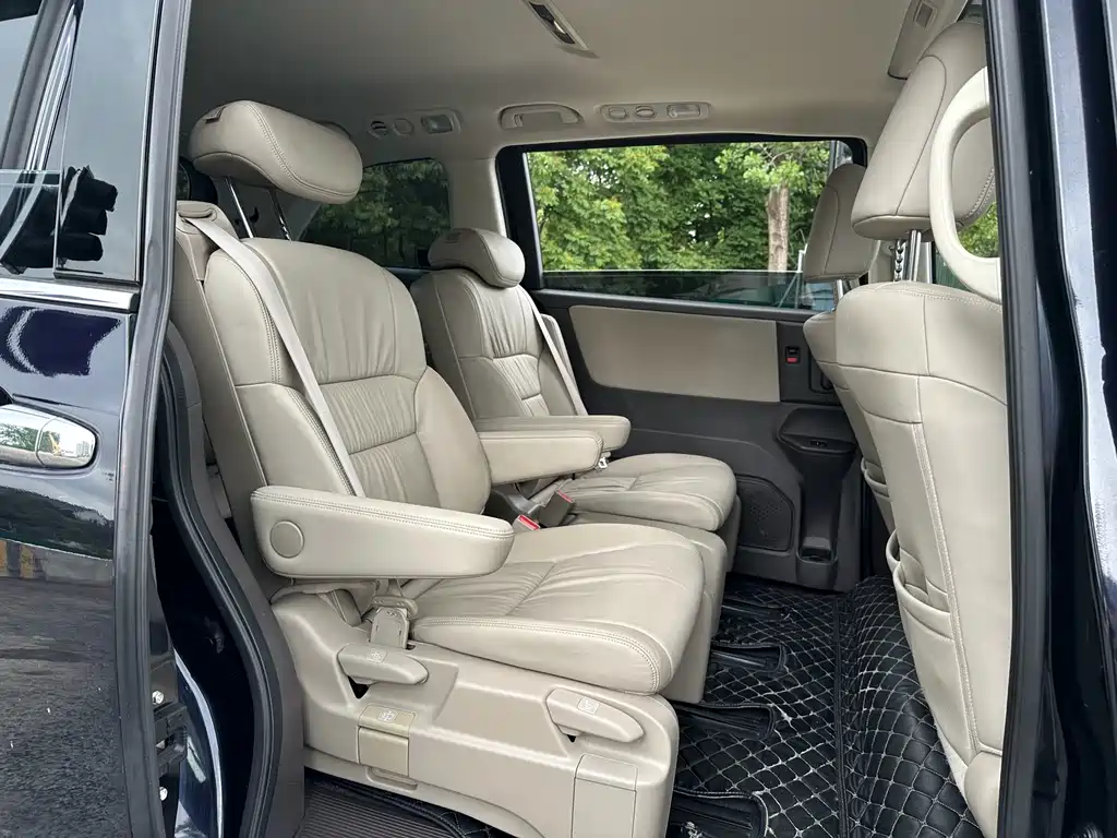 Honda Odyssey 2018 — фото 12