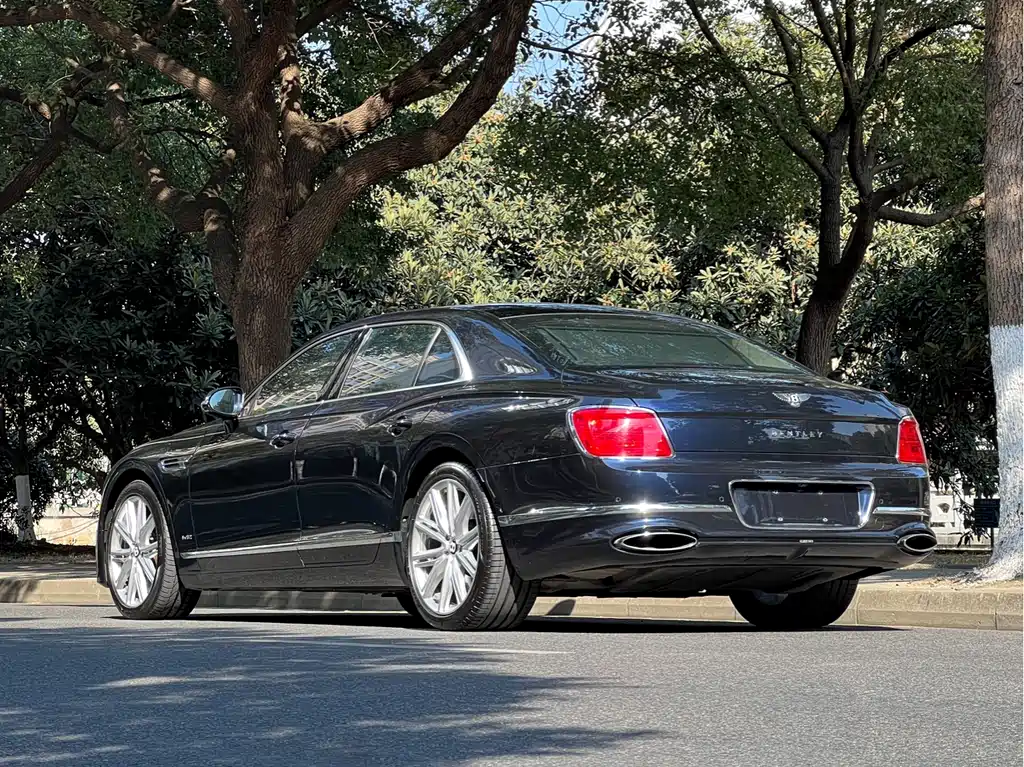 Bentley Flying Spur 2021 — фото 6