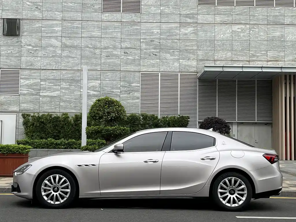 Maserati Ghibli 2015 — фото 3