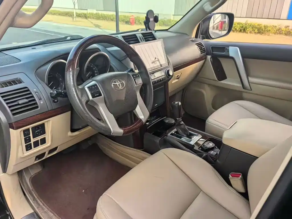 Toyota Prado 2017 — фото 4
