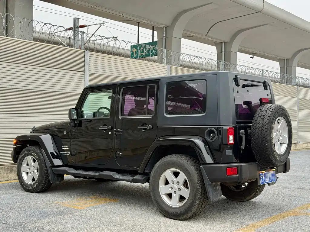 Jeep Wrangler 2008 — фото 4