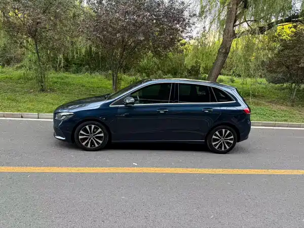 Mercedes-Benz B-Class 2021