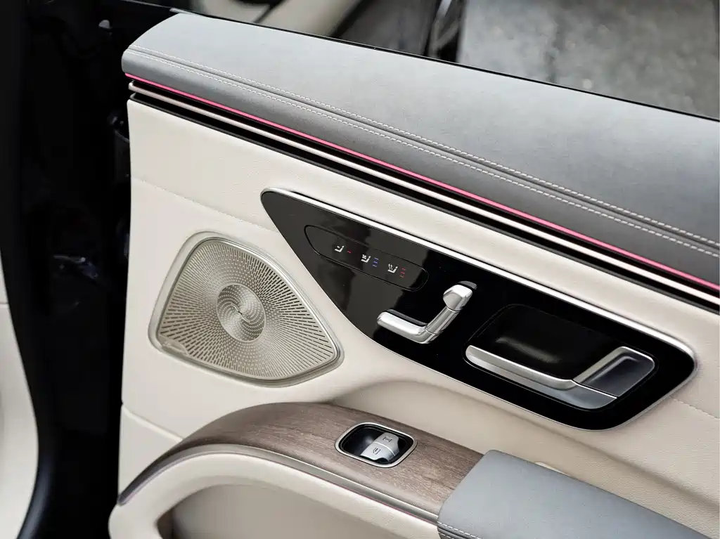 Mercedes-Benz EQS 2024 — фото 17