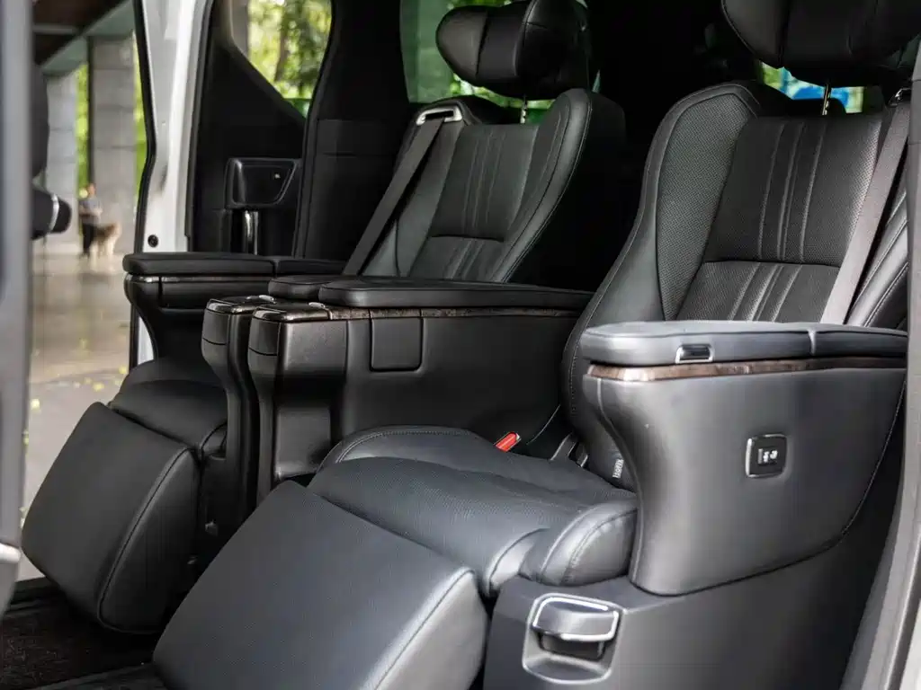 Toyota Alphard 2023