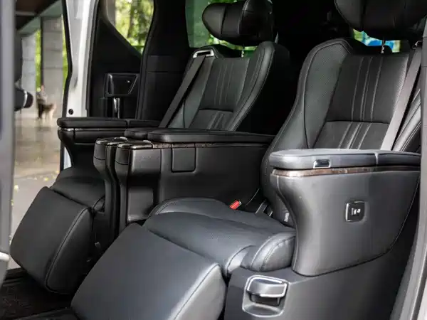 Toyota Alphard 2023