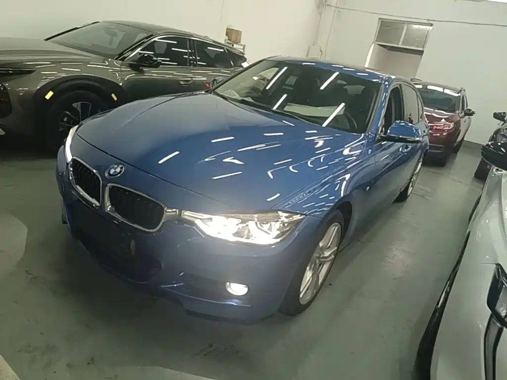 BMW 3 Series 2018 — фото 1