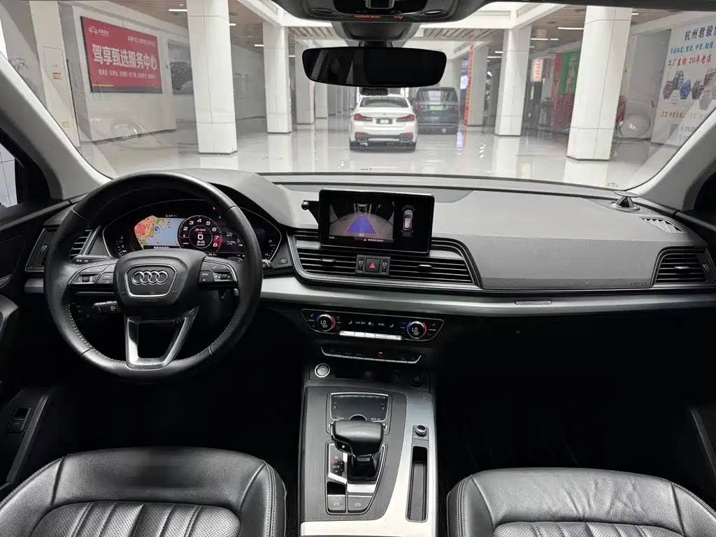 Audi Q5L 2021 — фото 14