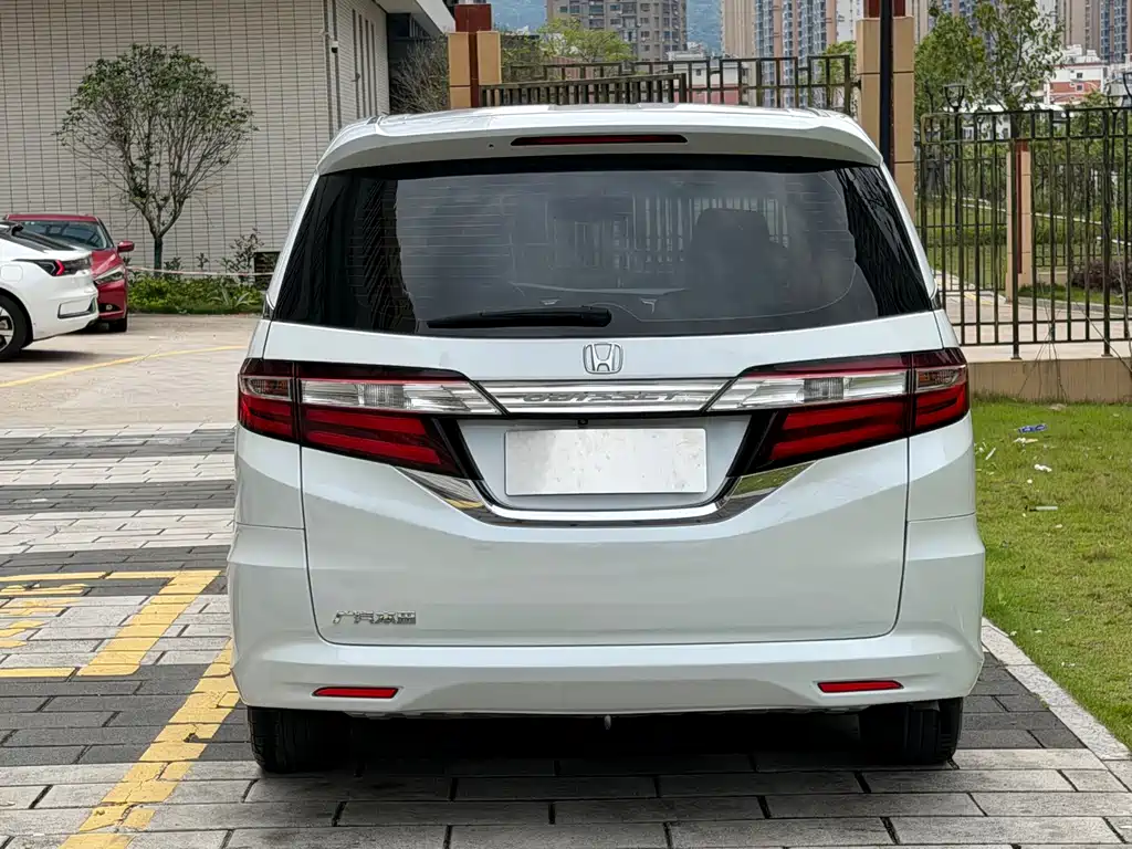 Honda Odyssey 2018 — фото 5