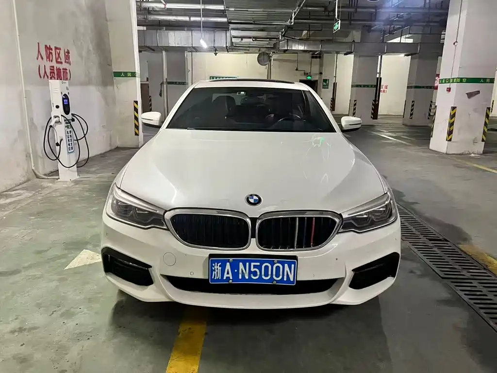 BMW 5 Series 2018 — фото 2
