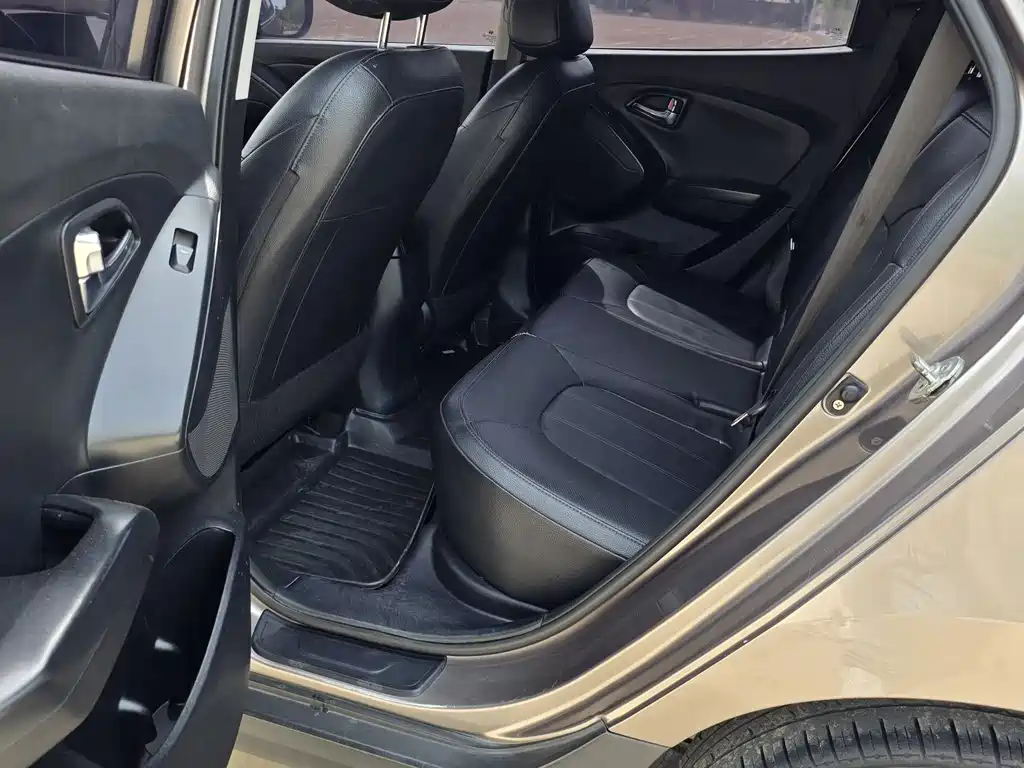 Hyundai ix35 2015 — фото 11