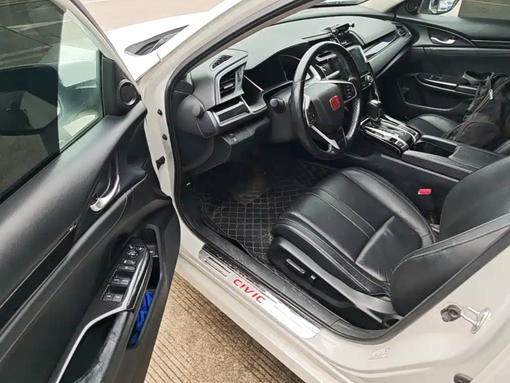Honda Civic 2016 — фото 16
