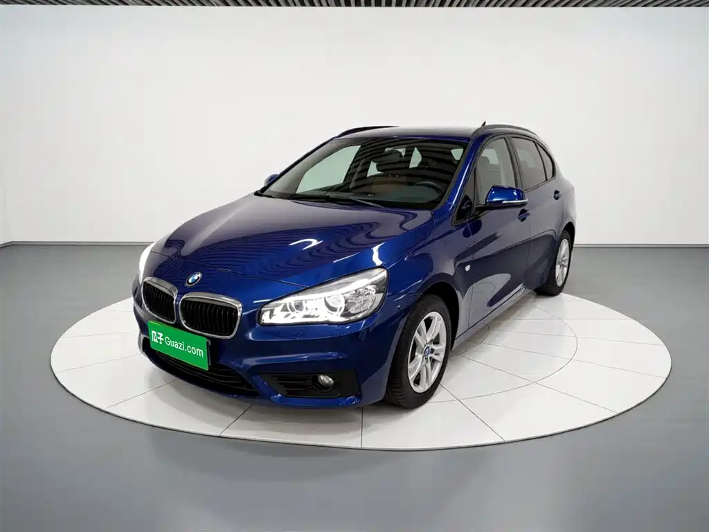 BMW 2 Series Active Tourer 2017 — фото 1