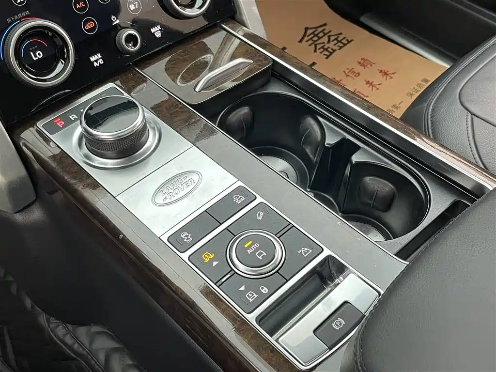 Land Rover Range Rover 2022 — фото 18