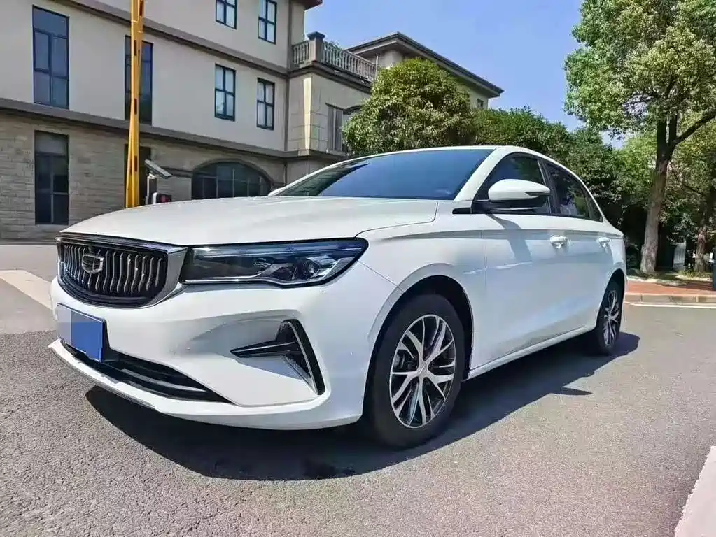 Geely Emgrand 2023 — фото 1