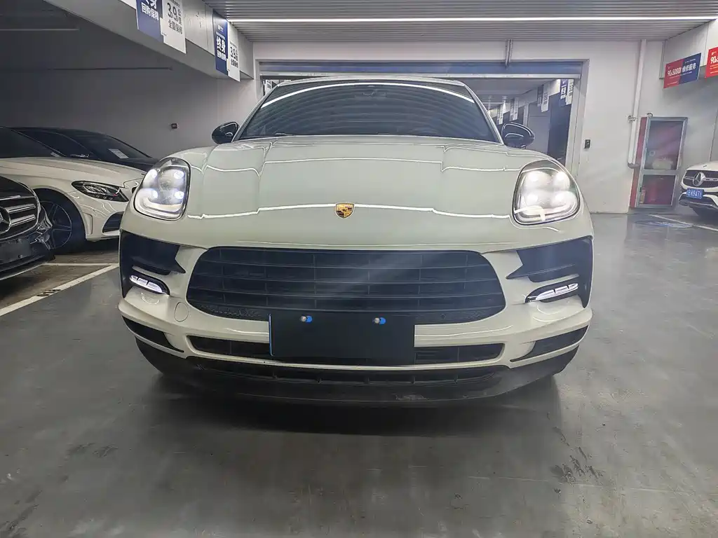 Porsche Macan 2021