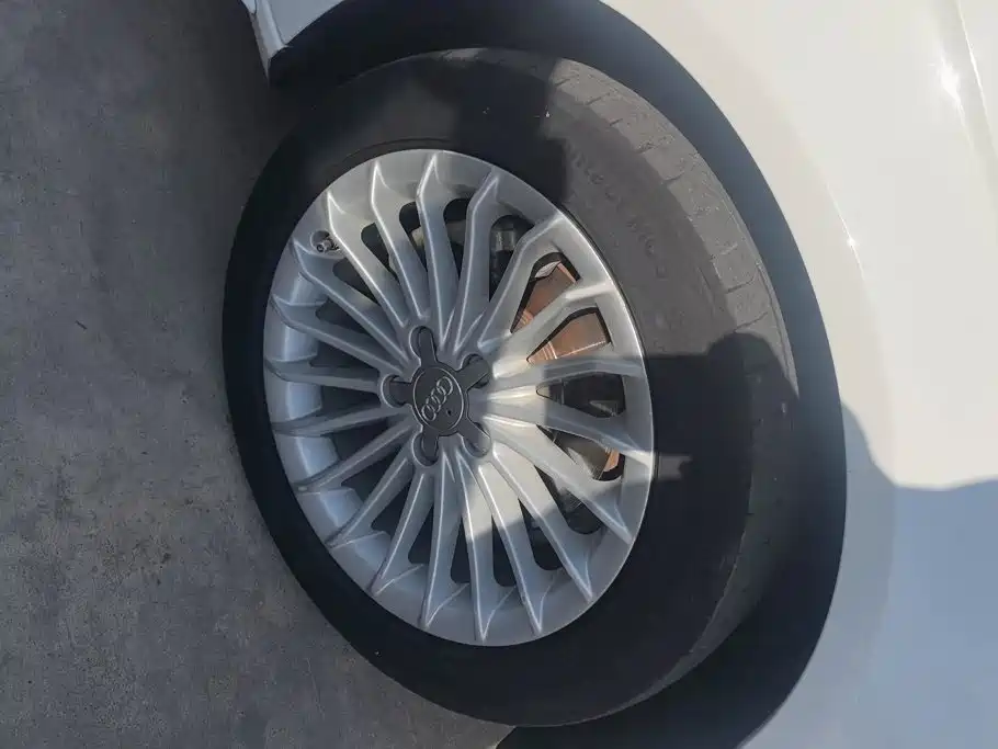 Audi A4L 2014