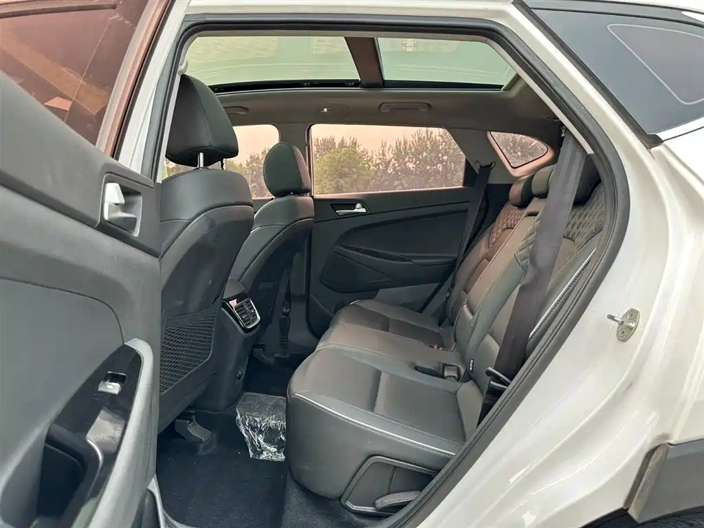 Hyundai Tucson 2020 — фото 9