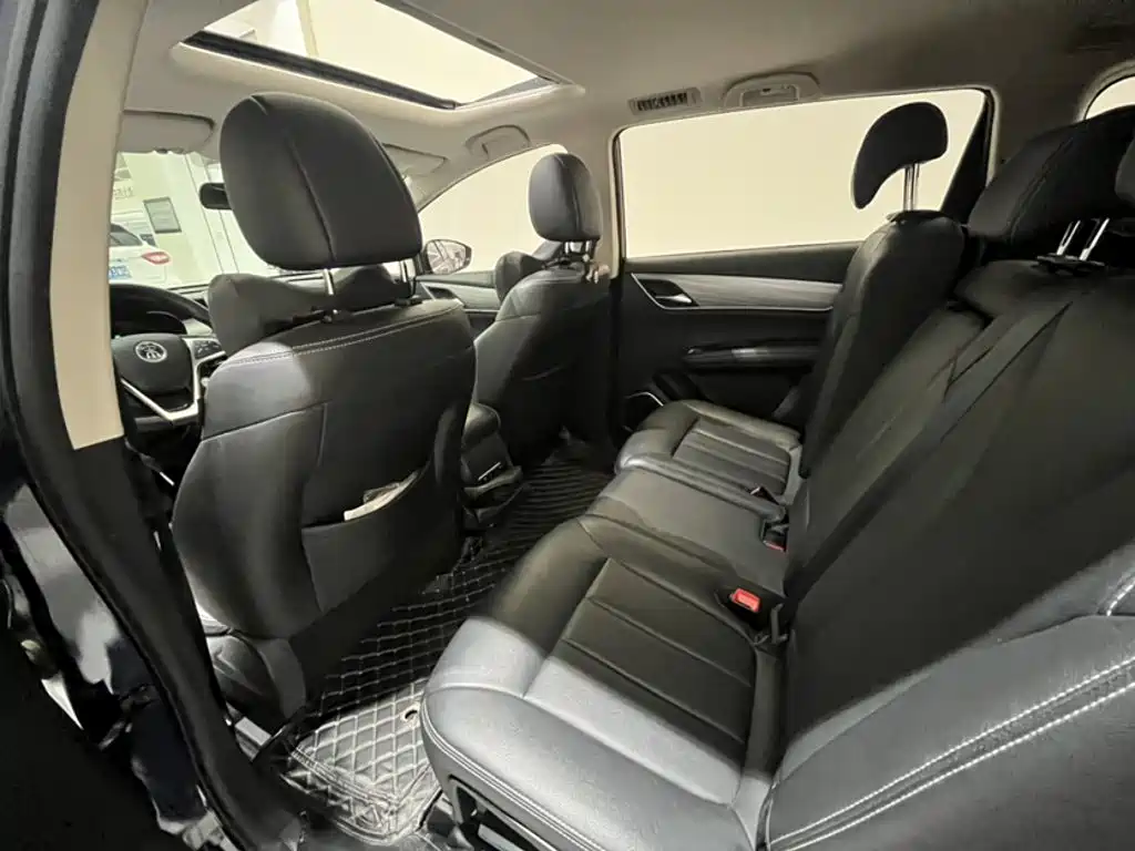 BYD Song MAX New Energy 2020 — фото 17