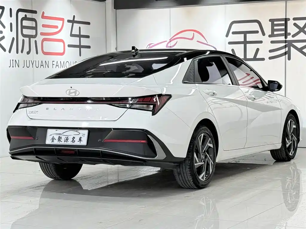 Hyundai Elantra 2024 — фото 6
