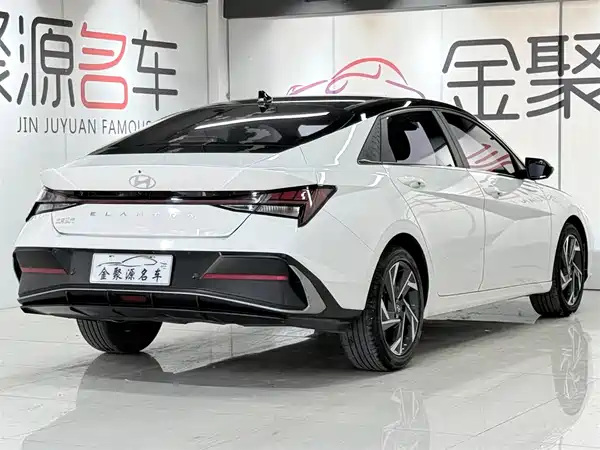 Hyundai Elantra 2023