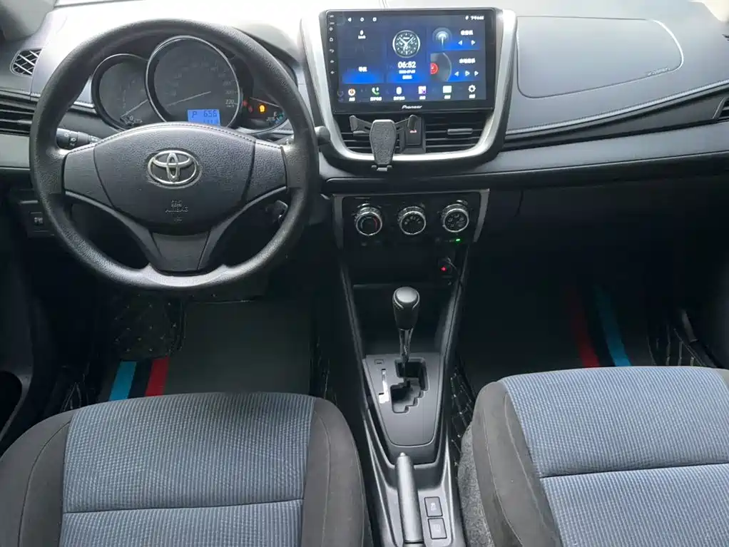 Toyota Yaris L 2016 — фото 21