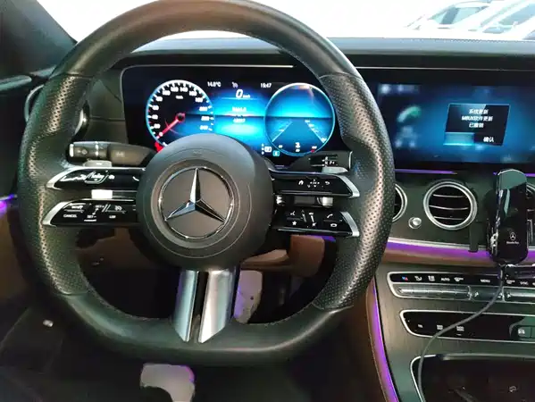 Mercedes-Benz E-Class 2022