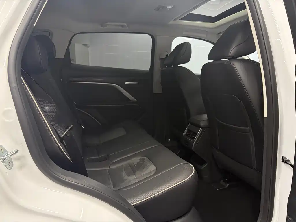 Haval H6 2023 — фото 13