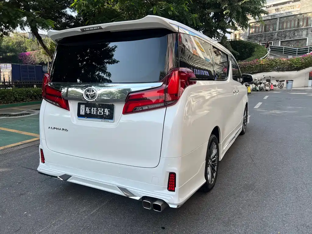 Toyota Alphard 2017 — фото 6
