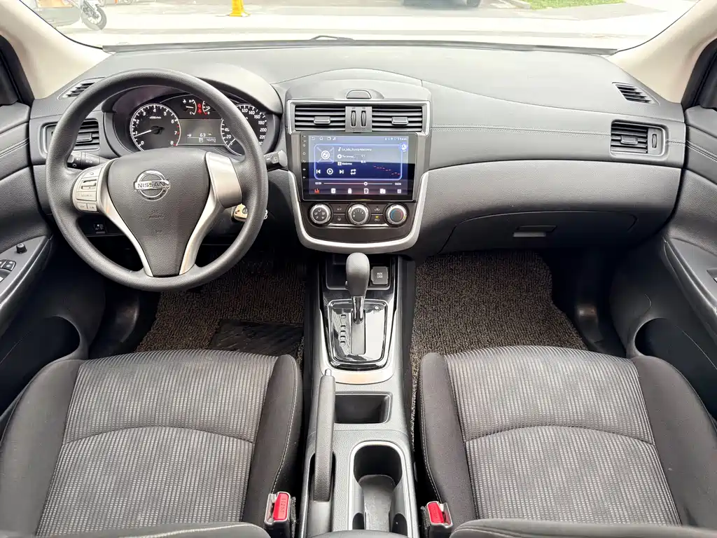 Nissan Tiida 2017 — фото 7