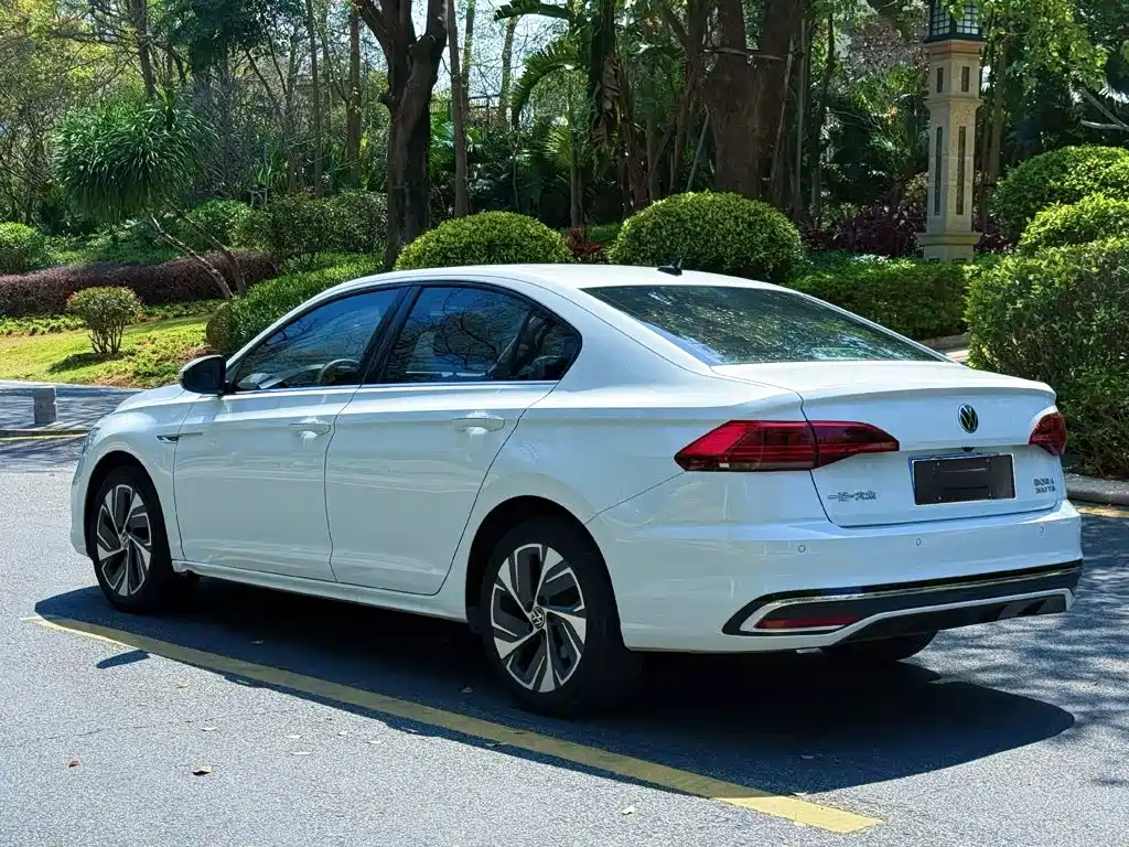 Volkswagen Bora 2024